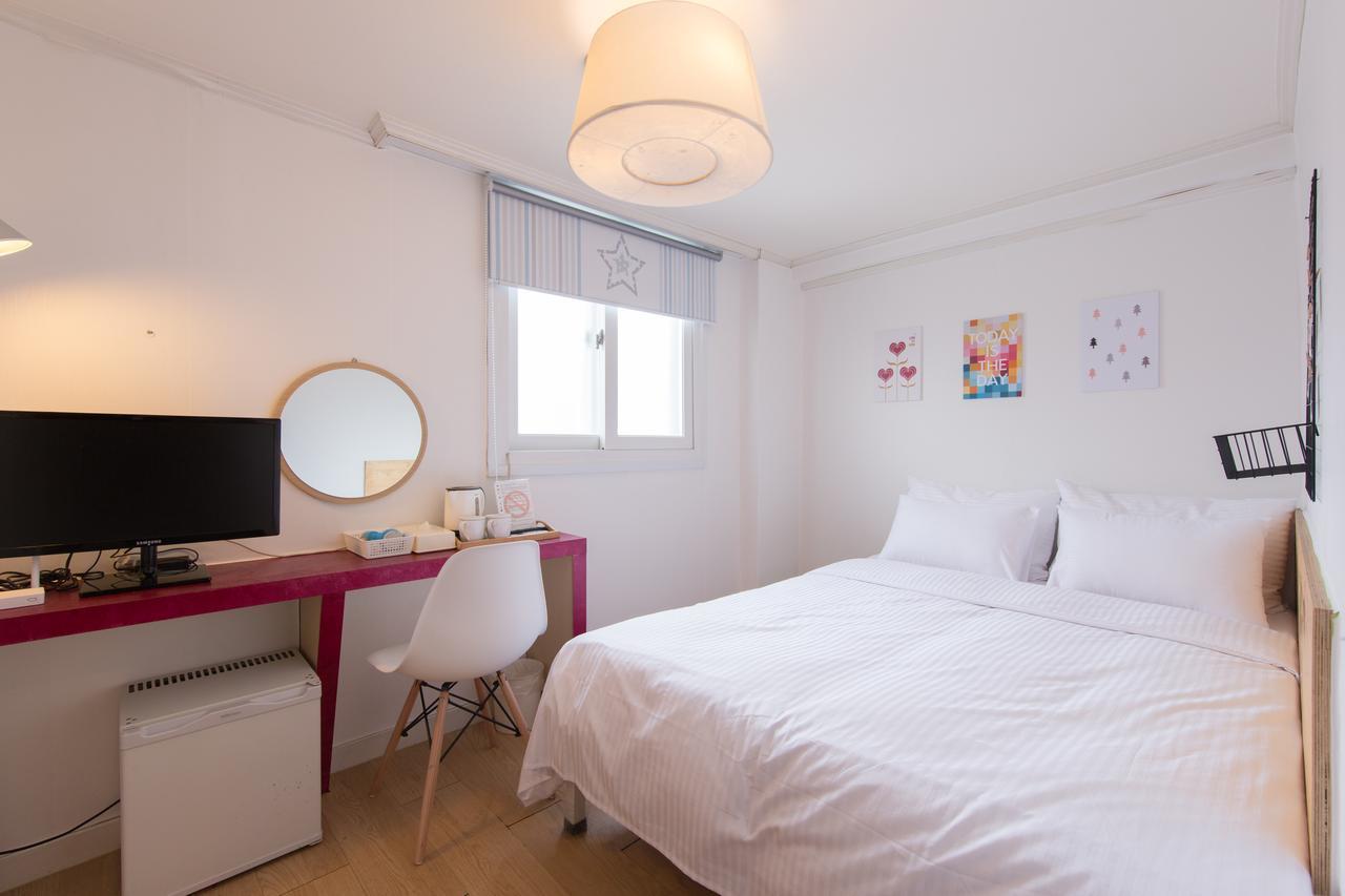 Hotel Travel Monster Seul Zewnętrze zdjęcie